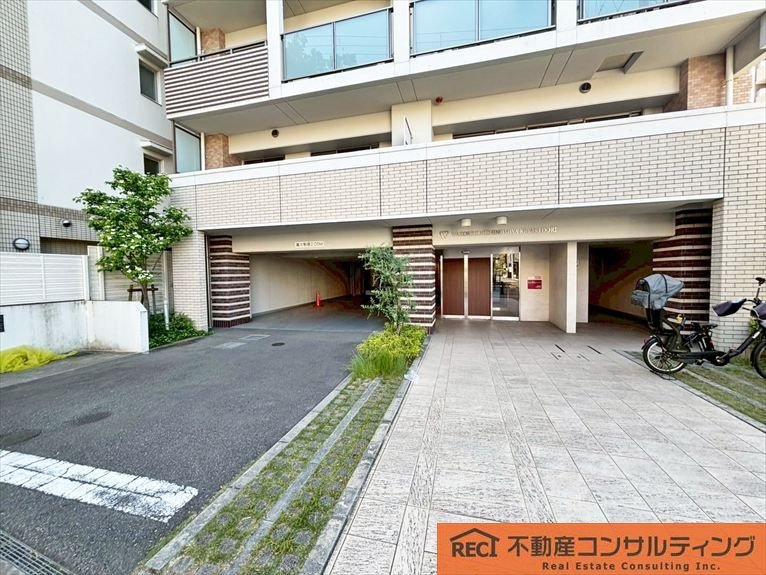 ワコーレ西宮けやき通りのエントランス
