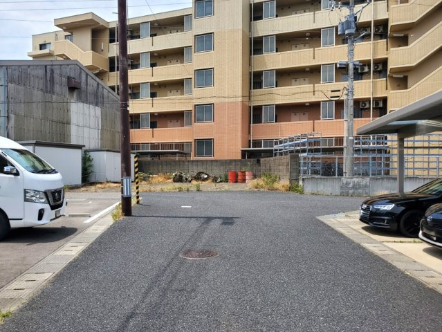 新潟市東区河渡新町1丁目の前面道路含む現地写真