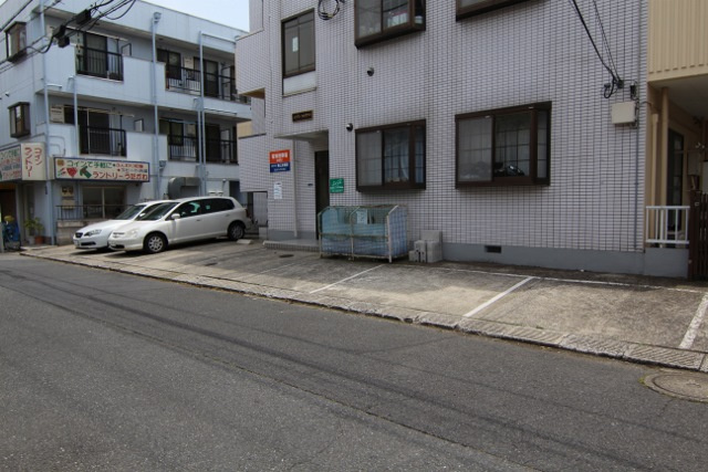 メゾンロイヤルの駐車場|空き状況は変動する場合が御座いますので、ご確認ください