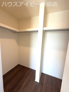 【収納】 | 各務原市川島松倉町新築建売全3棟！お車並列3台可能！長期優良認定住宅！耐震等級3！ | 各務原市川島松倉町新築建売全3棟！お車並列3台可能！長期優良認定住宅！耐震等級3！