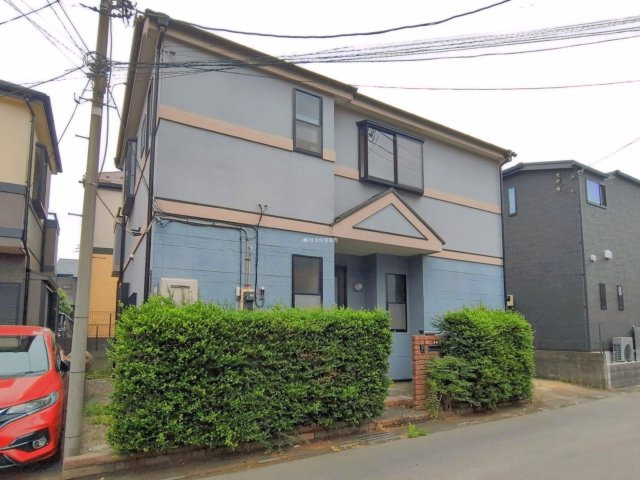 富士見市渡戸３丁目の中古一戸建の外観|徒歩圏内にスーパー、コンビニ、ドラッグストアがあってお買い物に便利な立地です♪
