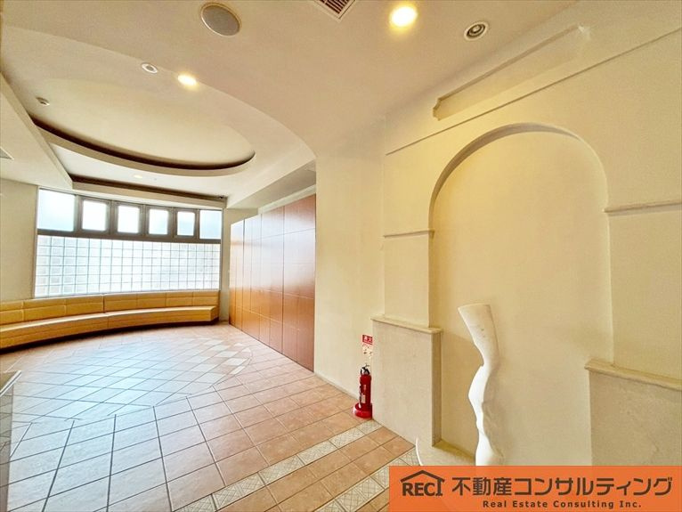 セレッソコート甲南森南町のロビー