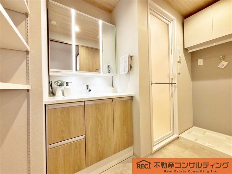 セレッソコート甲南森南町の独立洗面台