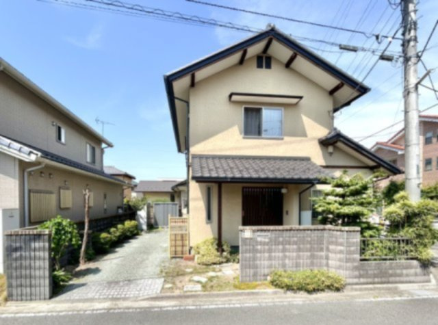 【中古戸建】前橋市六供町1丁目の外観|■外観|シンプルで洗練されたデザインは住まう人の色に染まり、個性を映し出します♪本日見学可能(*＾＾*)