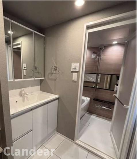 メゾンパーク南八潮の独立洗面台|ドキドキの新生活も、安心してスタート。ぴったりの住まいを見つけませんか？クランディアが一緒に住まい選びをサポートします‼　まずは、お気軽にお問合せください　＃クランディア