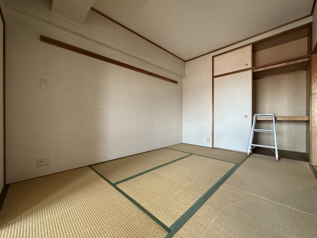 プレステージ明石西の和室