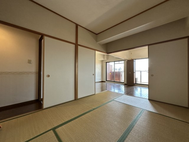 プレステージ明石西の和室