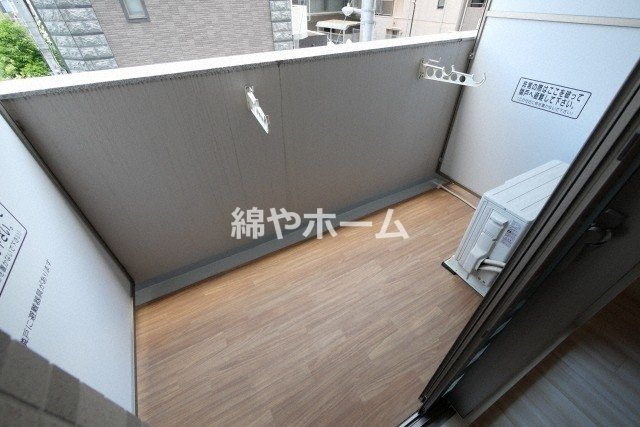 エスリード京橋グランツのバルコニー|バルコニーからの眺めを楽しみながら食事をしませんか