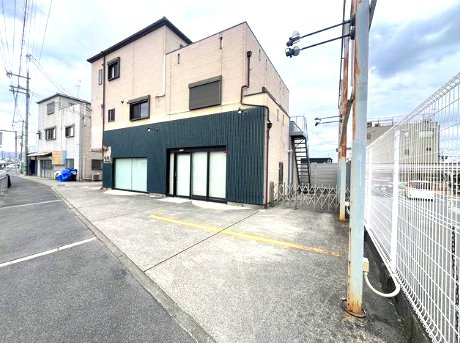唐崎北２丁目店舗付き住宅