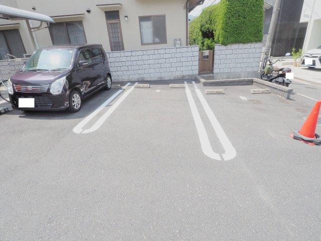 ルミナスＮｉｓｈｉｈａｒａの駐車場