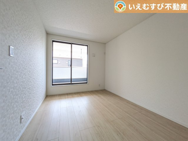 Cradle garden　吉見町東野第22の洋室|ナチュラルな色合いが落ち着くお部屋
シンプルな内装のお部屋なので自分でコーディネートしても楽しそうですね♪
