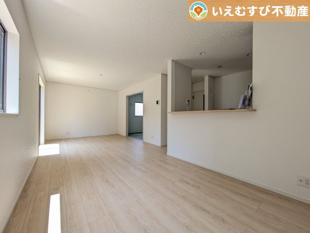 Cradle garden　吉見町東野第22の居間・リビング|ご家族みんながゆったりくつろげるリビング
ゆとりの空間でくつろいだり遊んだり、家族の時間が楽しみですね♪