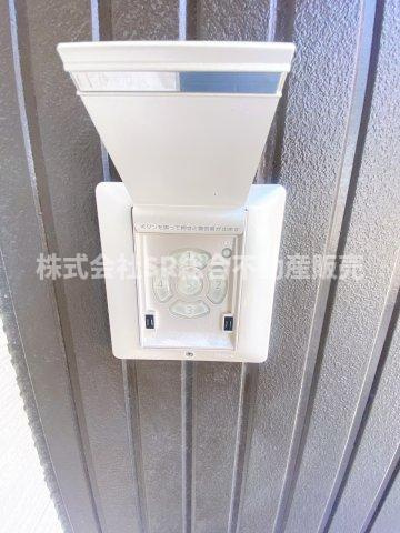 若江北町2丁目中古戸建の防犯設備|玄関ドアはオートロック仕様で防犯性が高いです！