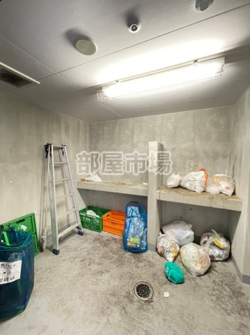 リヴシティ日暮里のその他共用部分|敷地内ゴミ置き場