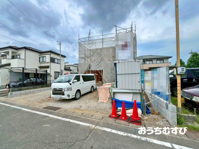 小牧市小木2丁目(全2棟)の前面道路含む現地写真