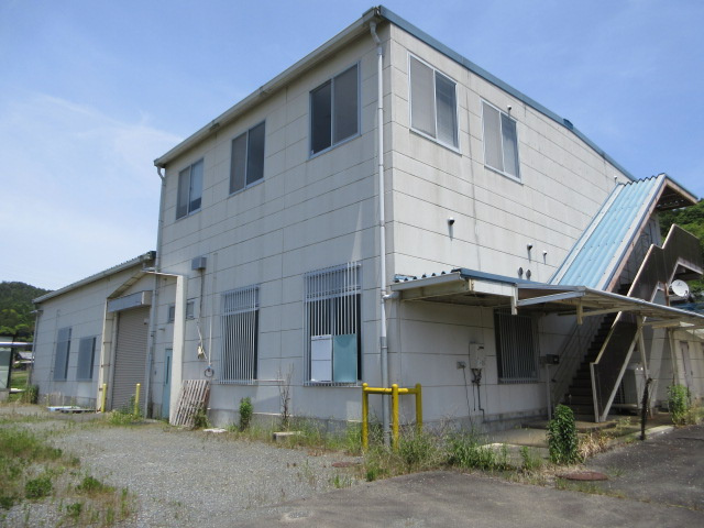 高槻市大字田能小字永田の工場の外観