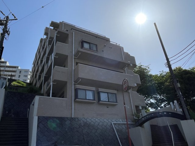 初めての投資。いきなりアパートって気が引ける、、、そんな方はマンション一室から初めてみるのが吉。駅からの距離は重要で、それから間取りや陽当たりなど精査。だからこそ、『コンフォート和田町』5.18％