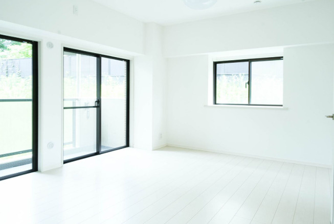 初めての投資。いきなりアパートって気が引ける、、、そんな方はマンション一室から初めてみるのが吉。駅からの距離は重要で、それから間取りや陽当たりなど精査。だからこそ、『コンフォート和田町』5.18％の居間・リビング|使いやすいリビングです