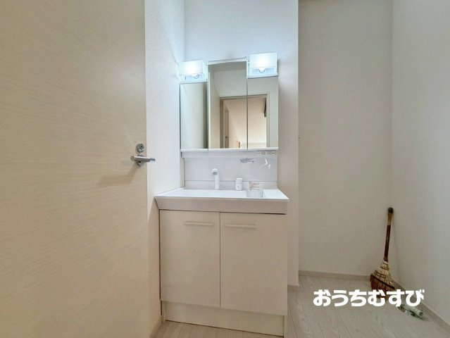 名古屋市名東区小井堀町1期(全3棟)の独立洗面台