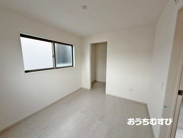 名古屋市名東区小井堀町1期(全3棟)の洋室