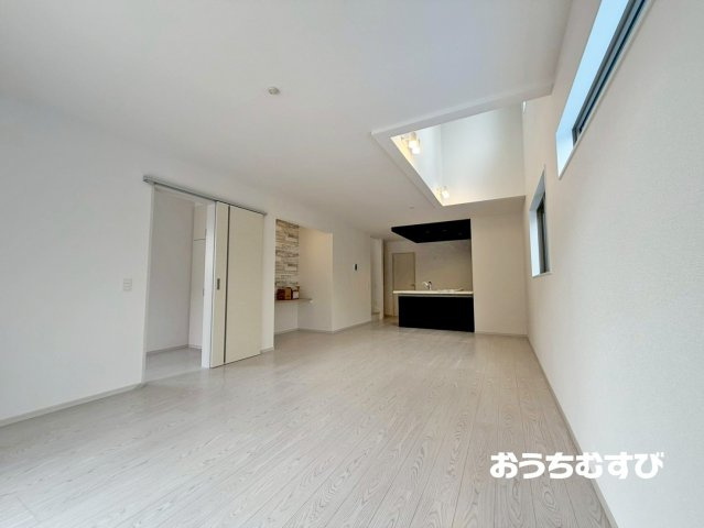 名古屋市名東区小井堀町1期(全3棟)の居間・リビング
