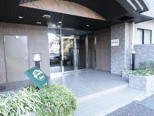 ドムール江古田のエントランス|ドムール江古田：「沼袋」駅徒歩１０分！