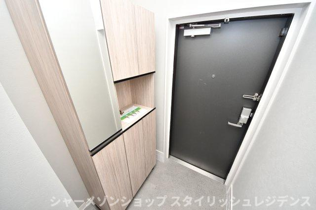 霧ヶ丘コーポラスの玄関