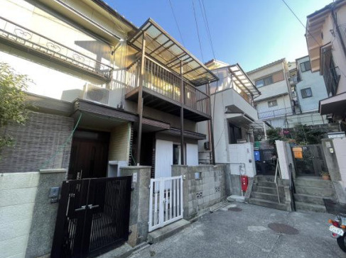 伊川谷町有瀬テラスハウスの外観
