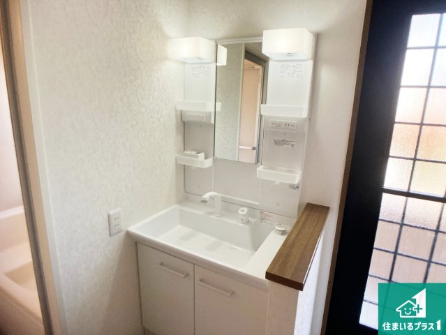 加古川市平岡町西谷　中古一戸建ての独立洗面台|掃除のしやすい洗面台で毎日清潔！
