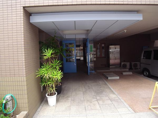 エミール松ヶ丘のエントランス|エミール松ヶ丘：ペット飼育可能なマンションです！