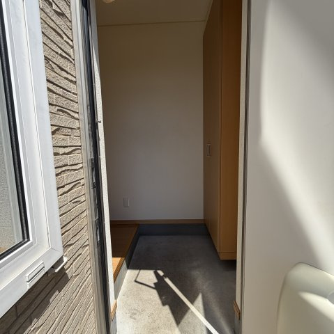ハイツからんⅡの玄関