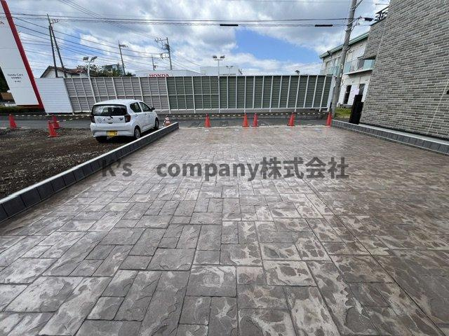 茅ヶ崎市下町屋2丁目　新築戸建　5号棟の外観|玄関までのアプローチ♪