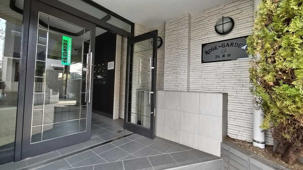ローズマンション　A-026のエントランス