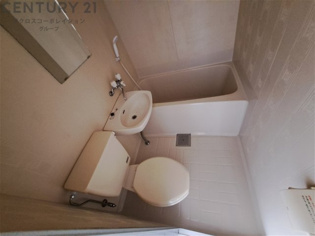 浴室内にトイレがあります☆