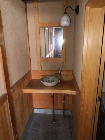 西条市氷見丙597-1　店舗付き住宅の洗面所