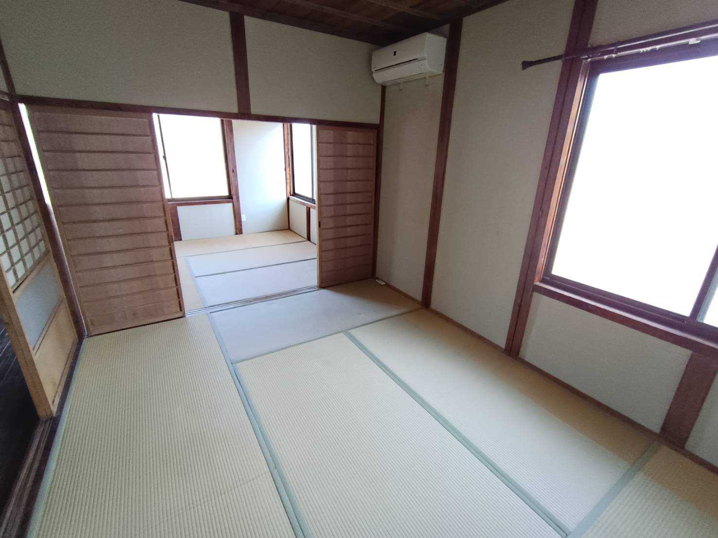 西条市氷見丙597-1　店舗付き住宅の和室