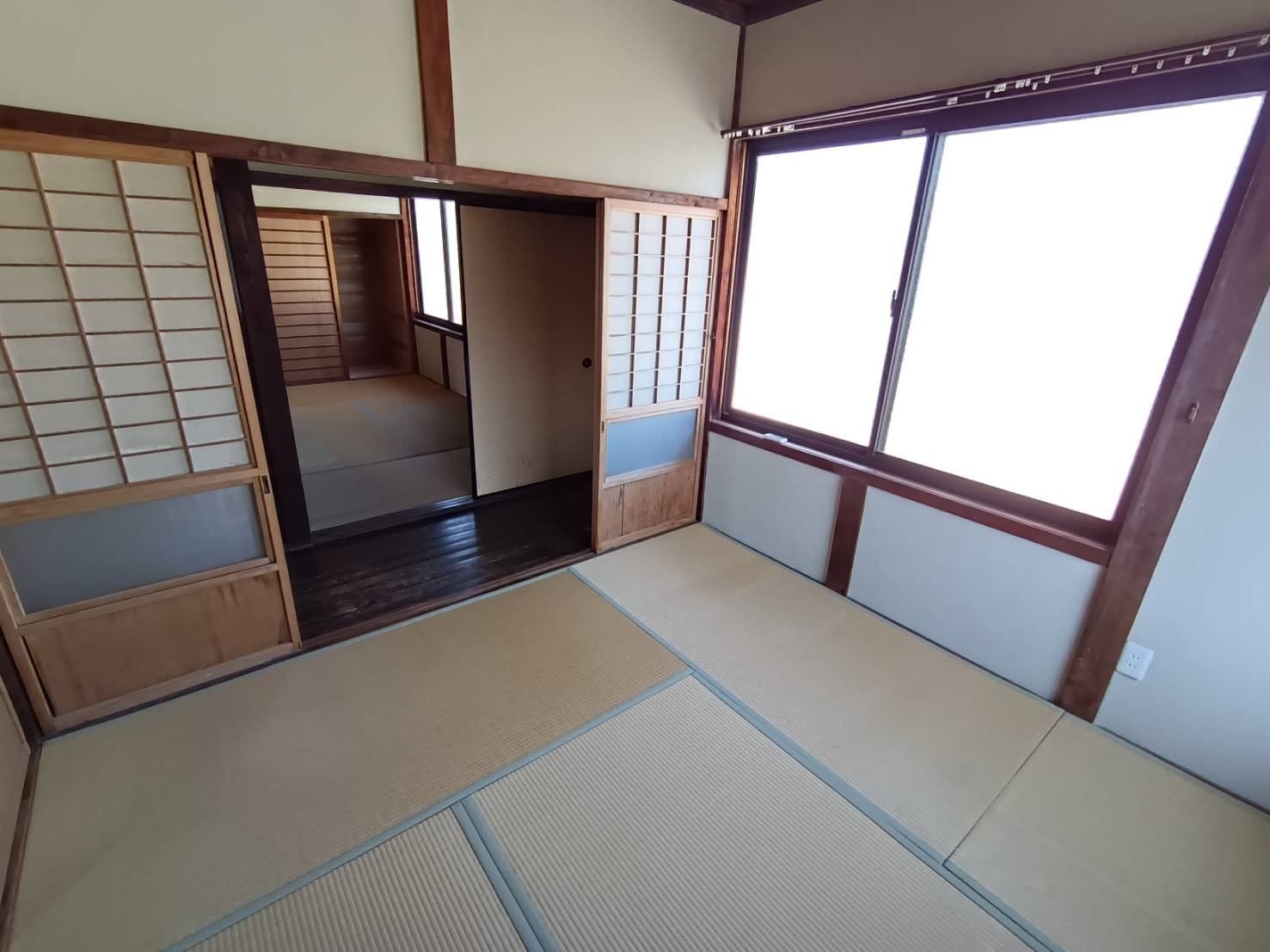 西条市氷見丙597-1　店舗付き住宅の和室