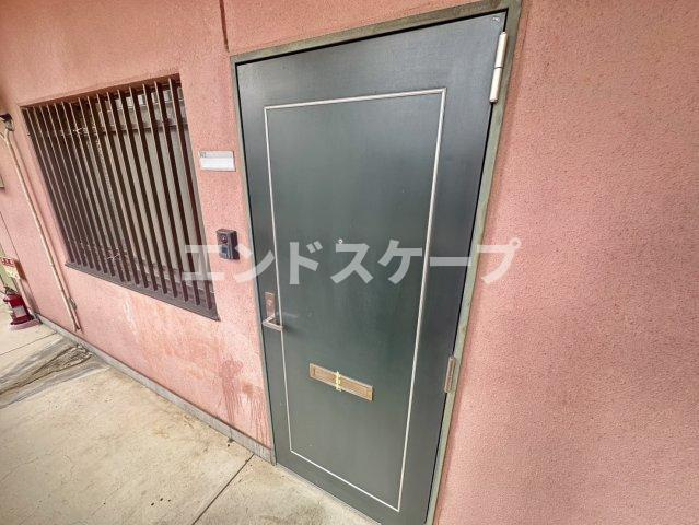 シャトーリバーサイドの玄関|高崎、前橋のお部屋探しはエンドスケープまで！お客様の理想お聞かせ下さい♪