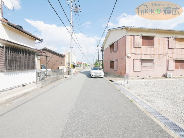 高砂市荒井町蓮池３丁目（全２）土地2号地の前面道路含む現地写真