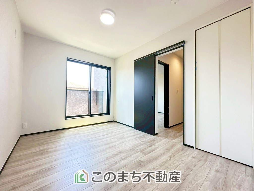 タマタウン宇都宮市細谷町Ⅱの洋室|一人ひとりの大切なプライベート空間。ゆとりある広さで、一人の時間をゆったりと過ごせる安らぐお部屋になるはずです。
