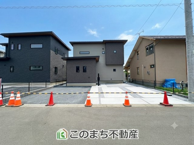 タマタウン宇都宮市細谷町Ⅱの駐車場|お車並列３台分ご用意しております♪
