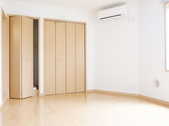 グランシャレー神谷の寝室|淡い色合いのお部屋です☆
