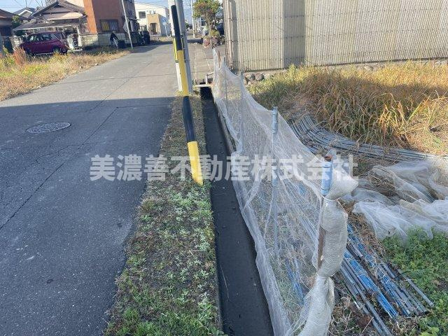 ６２３１８　岐阜市上尻毛八幡土地の外観