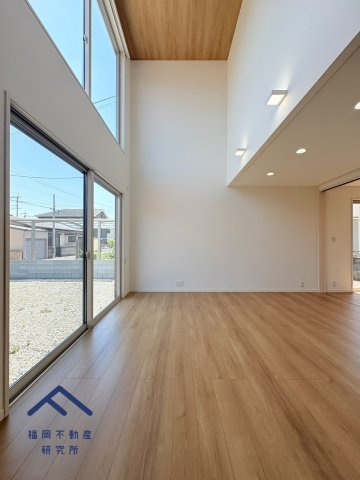 東区三苫２丁目　戸建ての居間・リビング