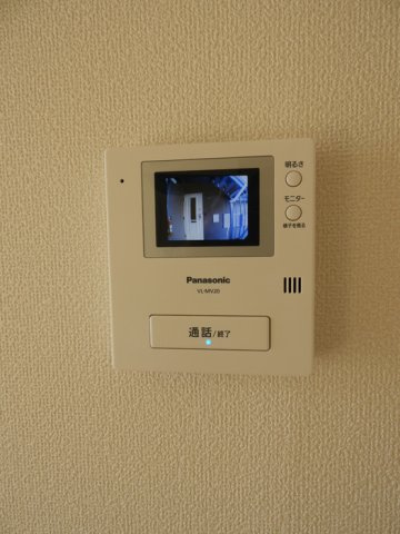 ニューハウジング