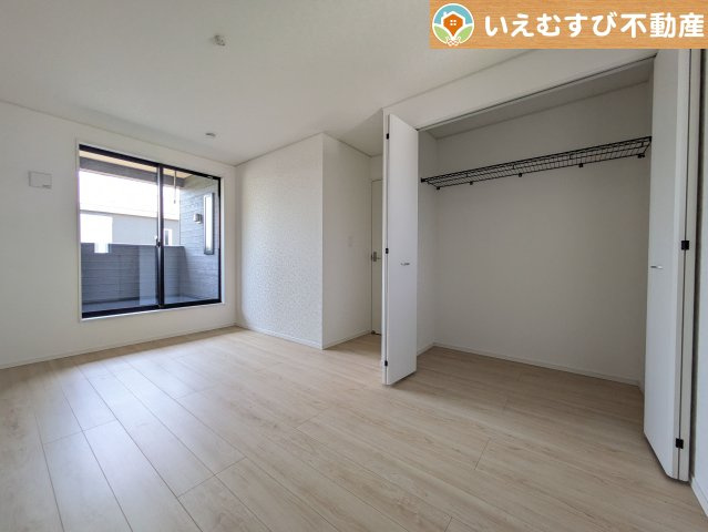 Cradle garden　吉見町東野第22の洋室|ナチュラルな色合いが落ち着くお部屋
シンプルな内装のお部屋なので自分でコーディネートしても楽しそうですね♪