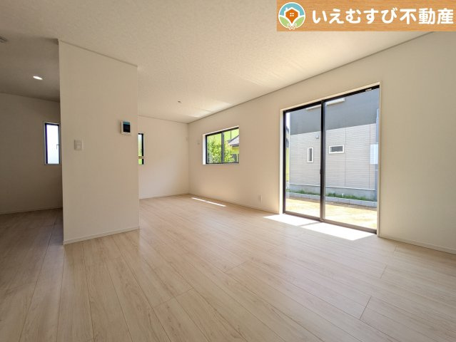 Cradle garden　吉見町東野第22の居間・リビング|ご家族みんながゆったりくつろげるリビング
ゆとりの空間でくつろいだり遊んだり、家族の時間が楽しみですね♪