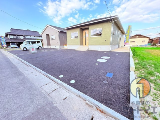 新築建売)柳川市間の駐車場