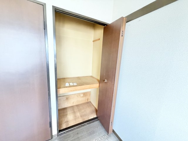 ホーリーグランド稲毛山王の収納