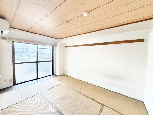 ホーリーグランド稲毛山王の和室